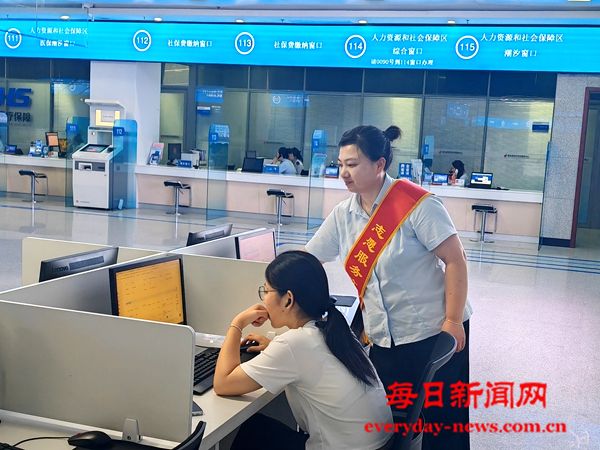 烟台高新区：探索“帮办代办+” 推动政务
